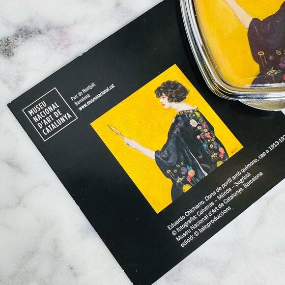 Mujer de perfil con quimono compact mirror - Picture 2 of 6